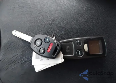 2011 Honda Accord 2.4 Ex-L from USA, damaged, VIN 1HGCP2F87BA136674